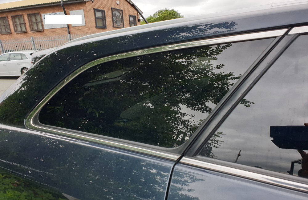 Toyota Avensis T4 D4D Quarter window glass driver side rear